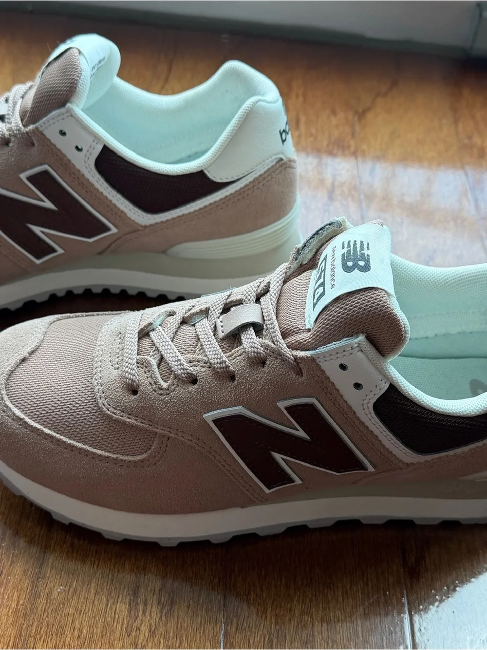 New Balance Women's 574 Retro Sneaker - Blush Rose and White - Wore only once